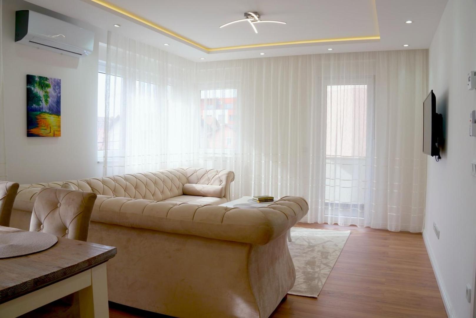 Triple A Apartment *